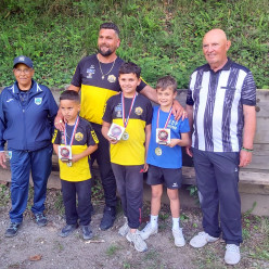 TRIPLETTES JEUNES 2026